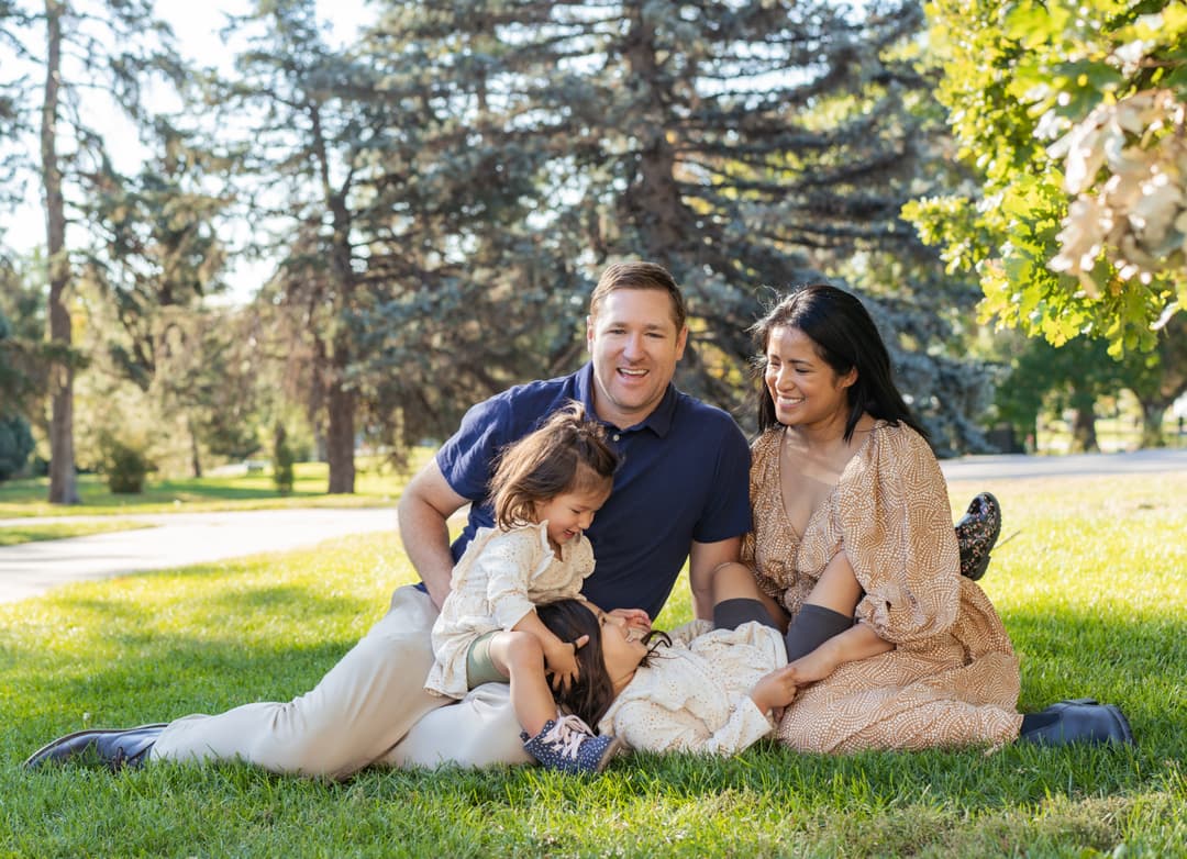 This guide brings you all the tips and tricks you need to know to ensure that you make the most out of your 30-minute free photoshoot with Shoott. With tips that range from booking, preparing, and post-event, this guide is all you need to Shoott Smart!